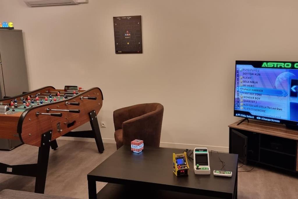 Belle Maison Climatisee Renovee Pac-Man Entre Collegues, Amis, Famille - Barbecue - Netflix - Prime - Baby Foot 50Cts Saint-Seurin-sur-l'Isle ภายนอก รูปภาพ