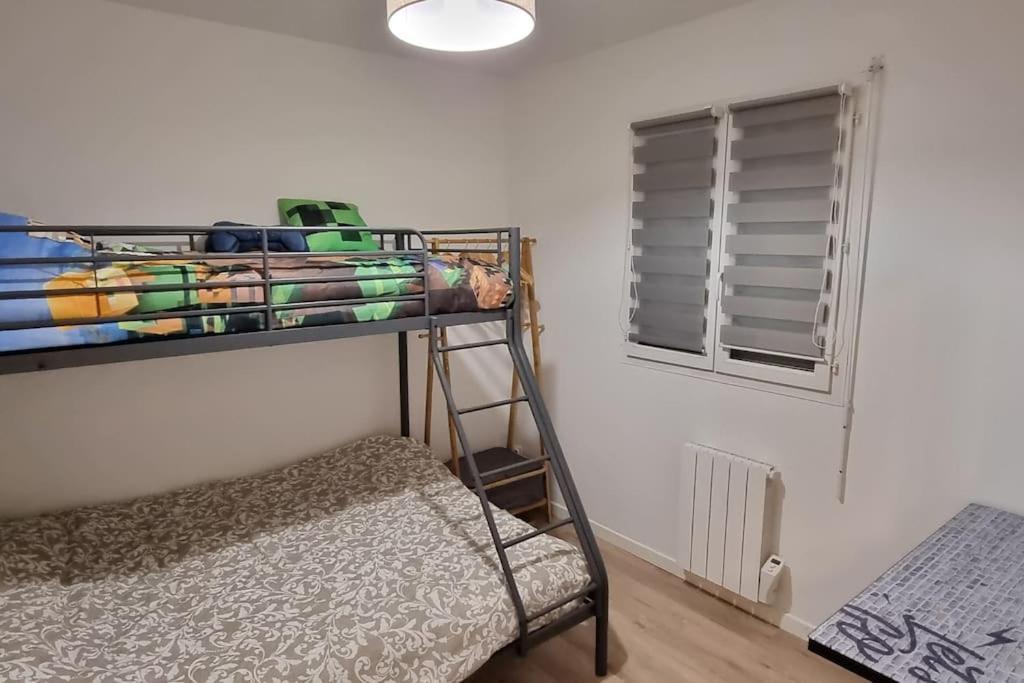 Belle Maison Climatisee Renovee Pac-Man Entre Collegues, Amis, Famille - Barbecue - Netflix - Prime - Baby Foot 50Cts Saint-Seurin-sur-l'Isle ภายนอก รูปภาพ