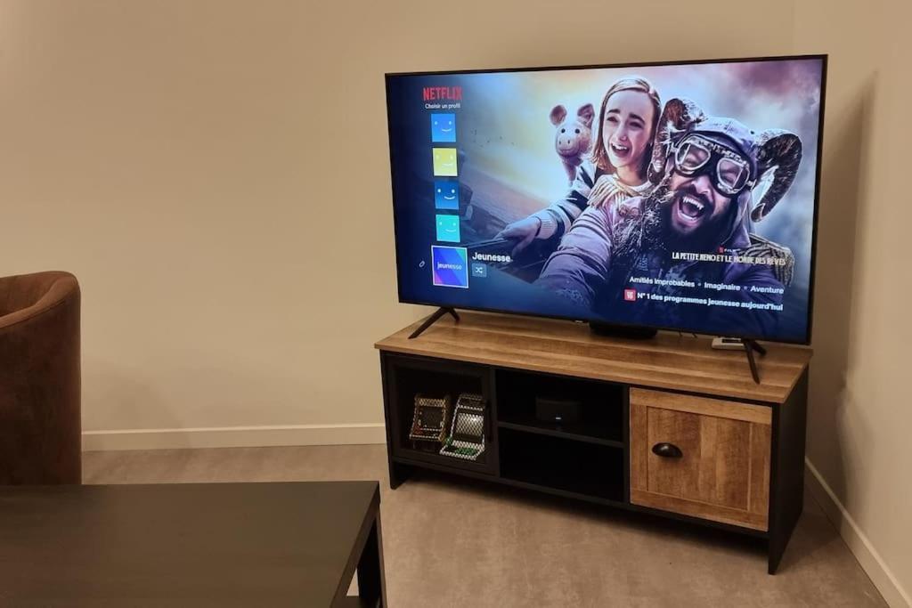 Belle Maison Climatisee Renovee Pac-Man Entre Collegues, Amis, Famille - Barbecue - Netflix - Prime - Baby Foot 50Cts Saint-Seurin-sur-l'Isle ภายนอก รูปภาพ